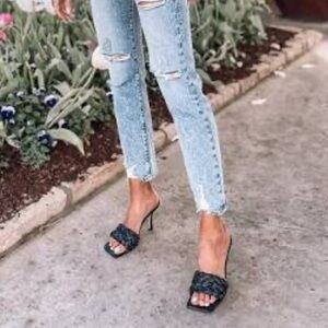 Marc Fisher Draya Sandal size 8 , excellent condition